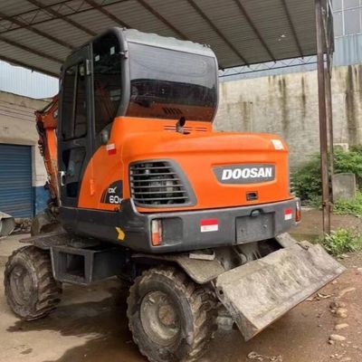Χρησιμοποιούμενο Mini Wheel Excavator Digger DOOSAN DH60 Χρησιμοποιούμενο Excavator 5550 kg
