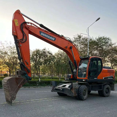 Χρησιμοποιούμενος εξορυκτής τροχών Doosan DX210W υδραυλικός μικρός μεταχειρισμένος εξορυκτής 20100 kg