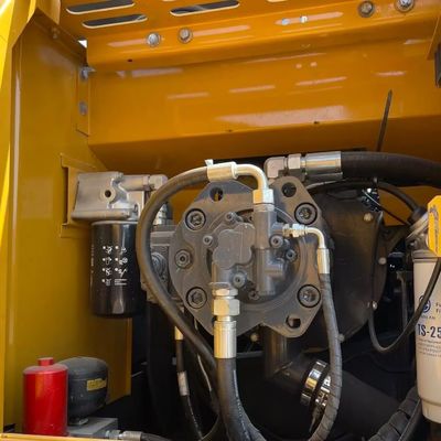 Χρησιμοποιούμενη εκσκαφική μηχανή XCMG215 106,5kW Crawler Excavator για αγροκτήματα