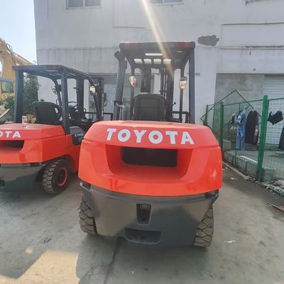 5 τόνων μεταχειρισμένο φορτηγό Toyota 50 2ο χέρι φορτηγό με ύψος ανύψωσης 3,5 m